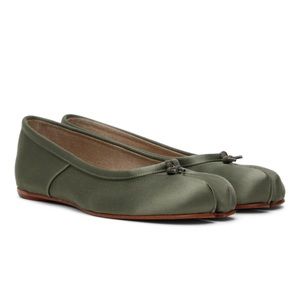 BRAND NEW Maison Margiela Green Satin Tabi Ballerina Flats